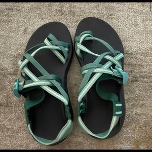 chacos relisted